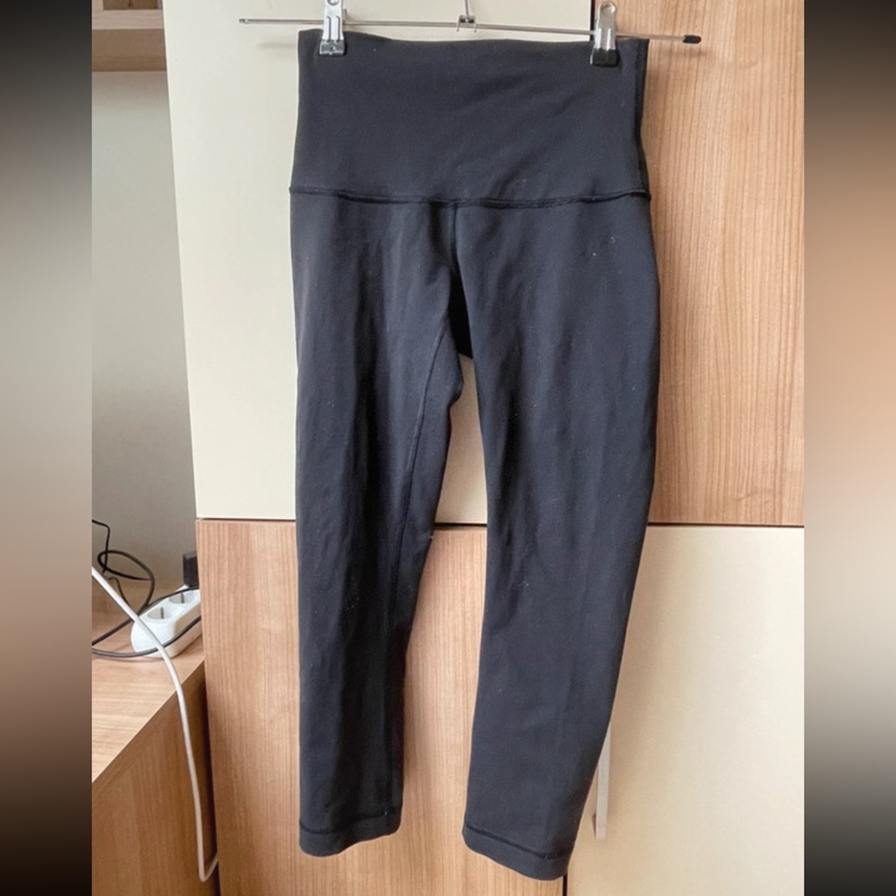 Lululemon Black Capri Leggings!